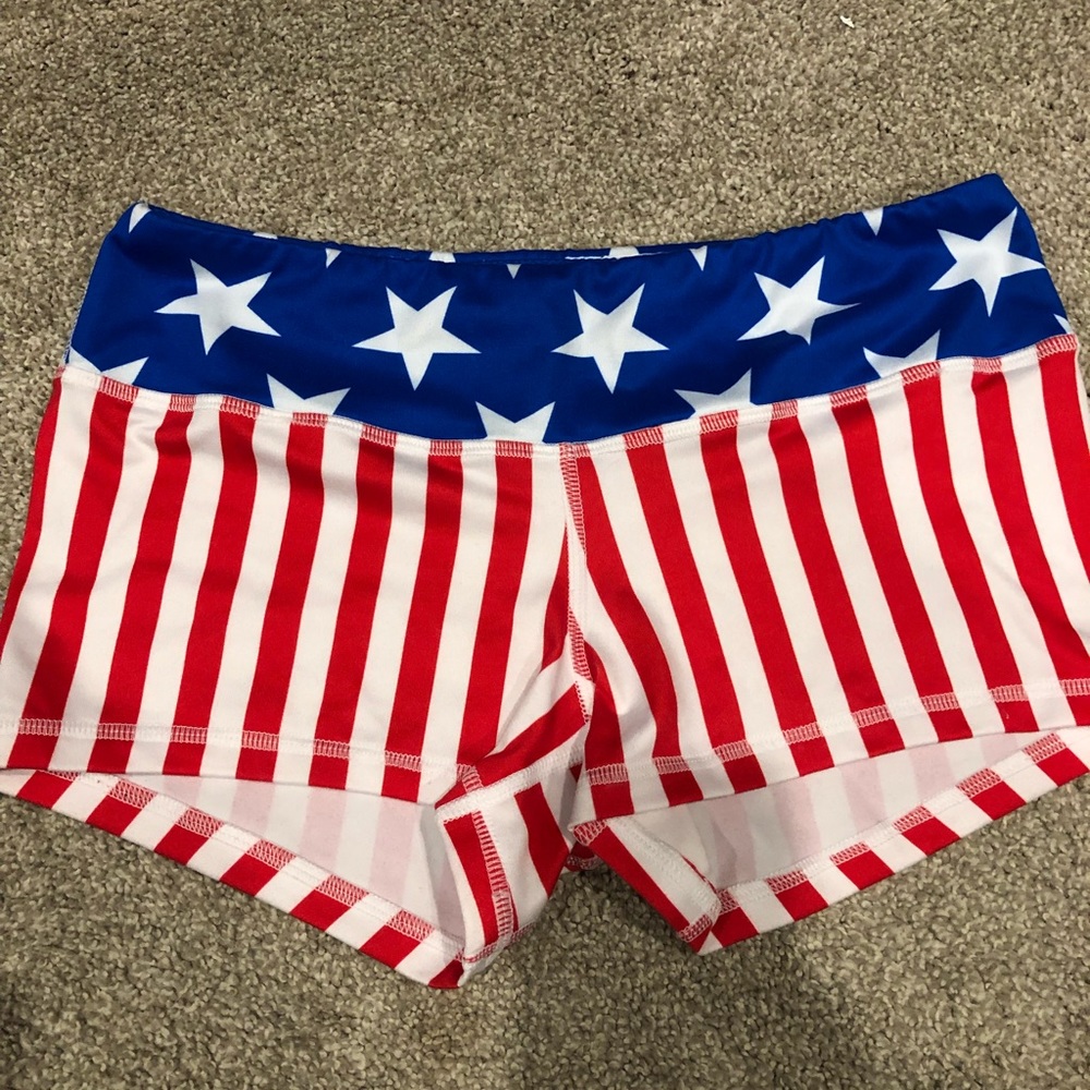 Fleo, American flag size Medium